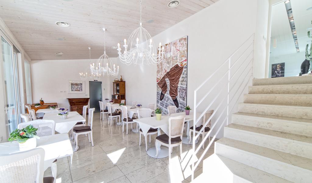 Hotel Country House La Radice Чивітанова-Марке Екстер'єр фото