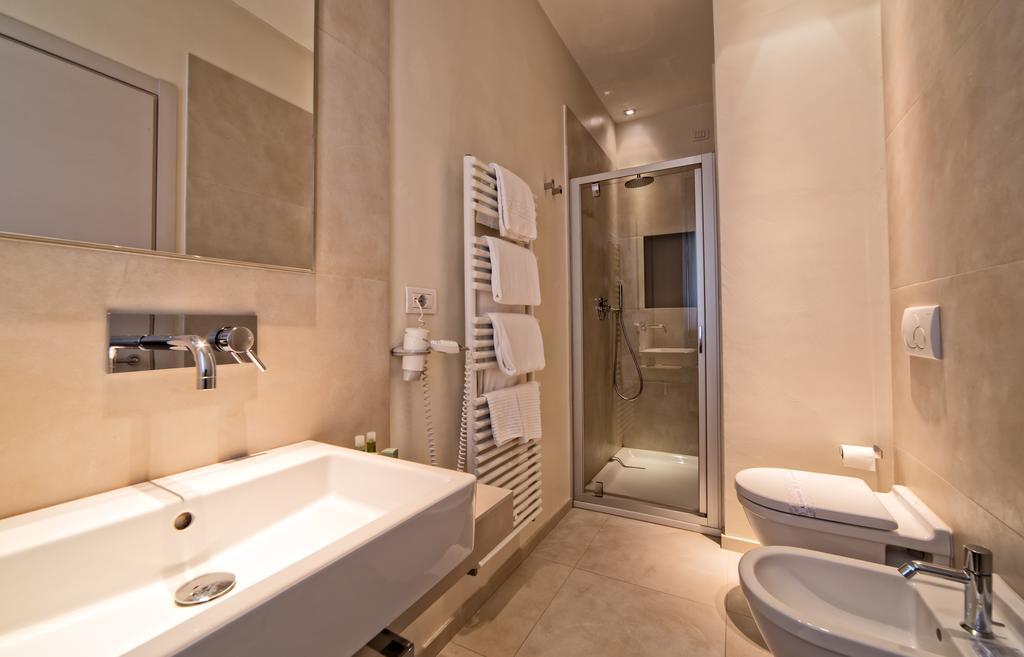Hotel Country House La Radice Чивітанова-Марке Номер фото