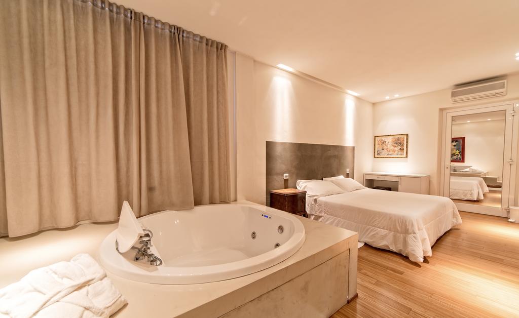 Hotel Country House La Radice Чивітанова-Марке Номер фото