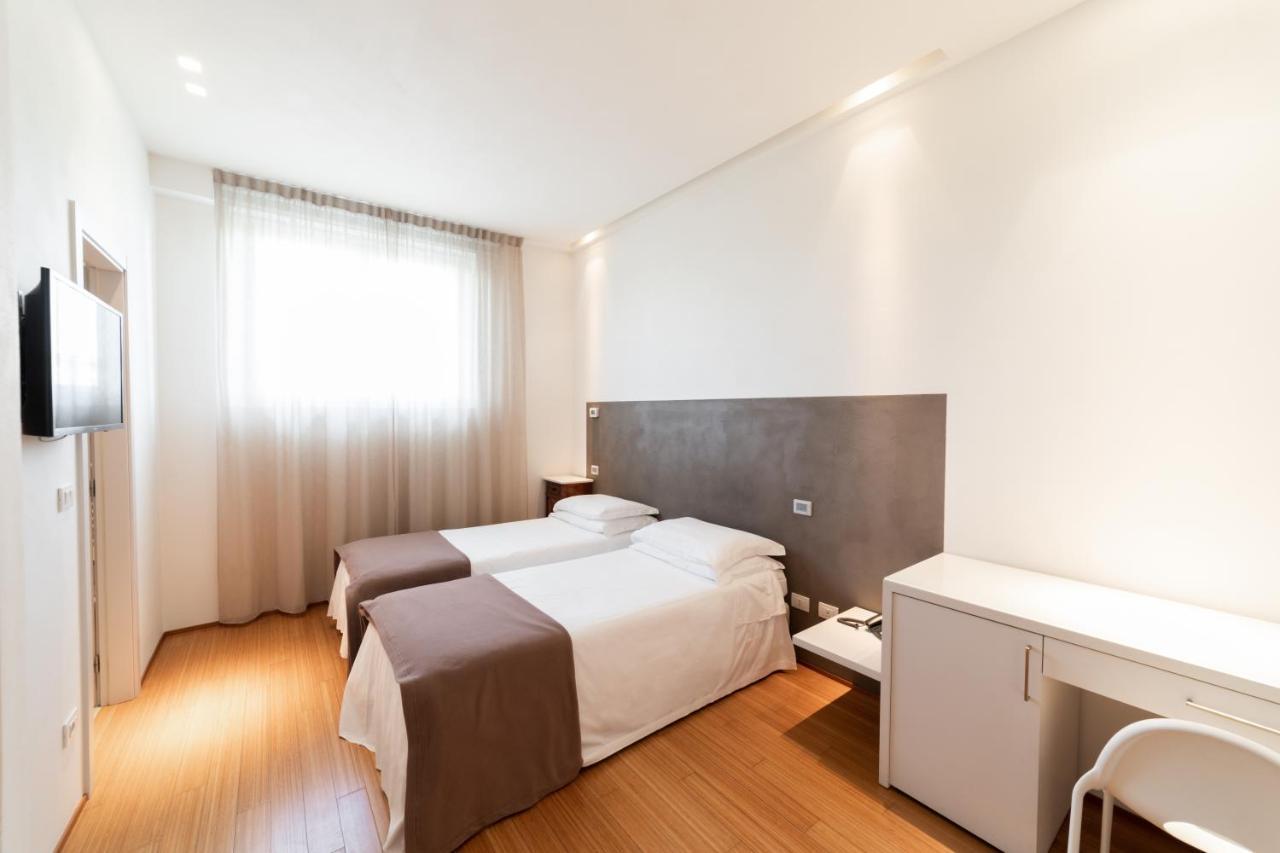 Hotel Country House La Radice Чивітанова-Марке Екстер'єр фото